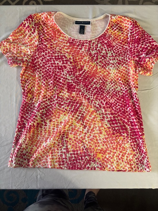 Karen Scott Tops - Karen Scott Short Sleeve Scoop Neck Tee in Pink Multi Dot Print